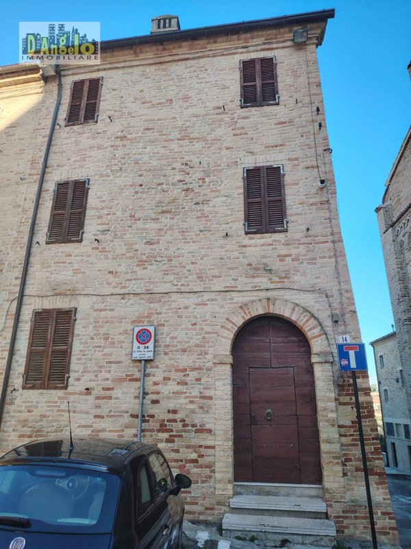 casa indipendente in vendita ad Offida in zona San Barnaba
