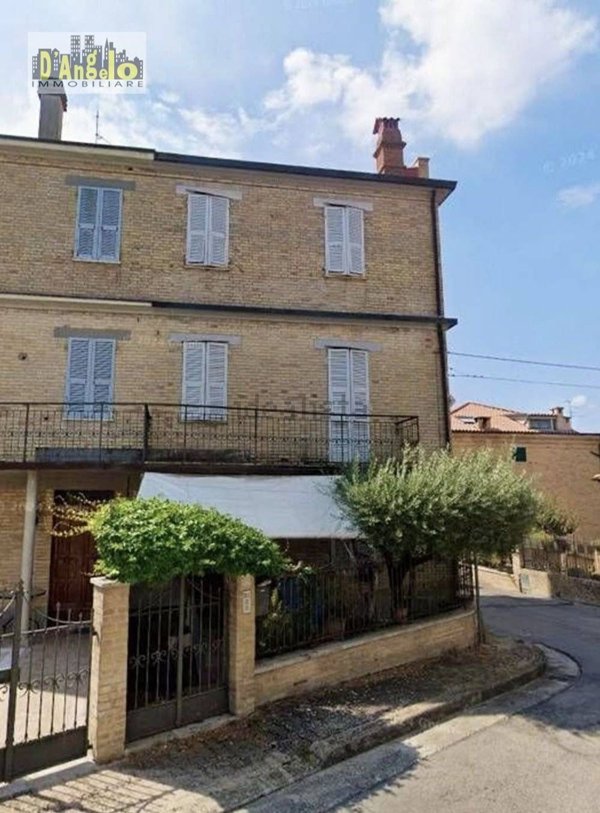 casa indipendente in vendita ad Offida in zona San Barnaba