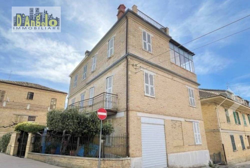 casa indipendente in vendita ad Offida in zona San Barnaba