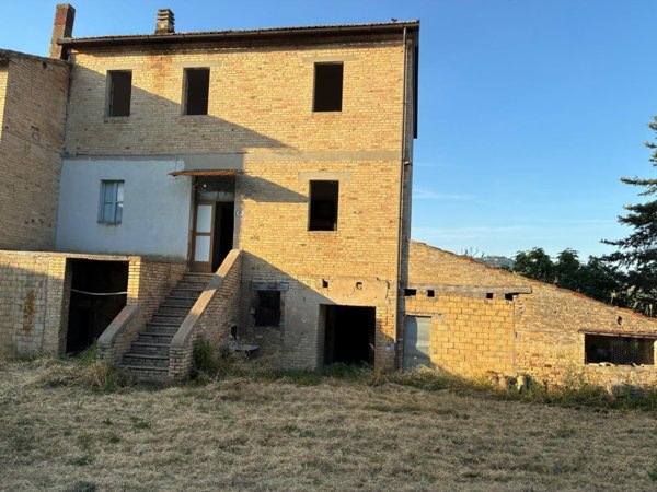 casa indipendente in vendita ad Offida
