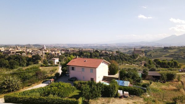 casa indipendente in vendita ad Offida