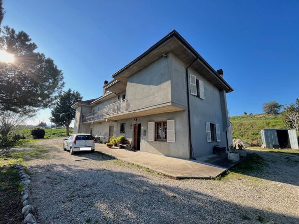casa indipendente in vendita ad Offida in zona Borgo Miriam