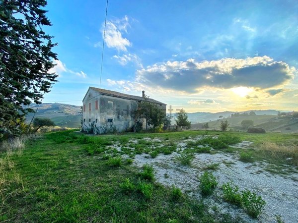 casa indipendente in vendita ad Offida