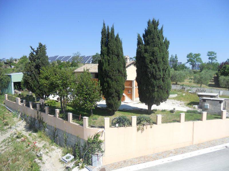 casa indipendente in vendita ad Offida in zona San Barnaba