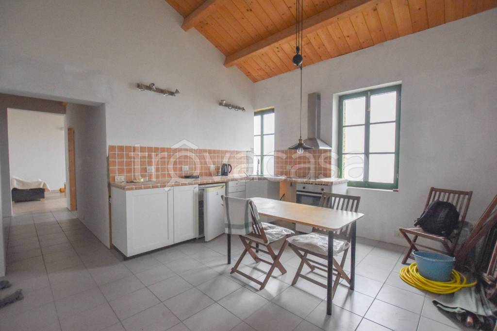 casa indipendente in vendita a Palmiano