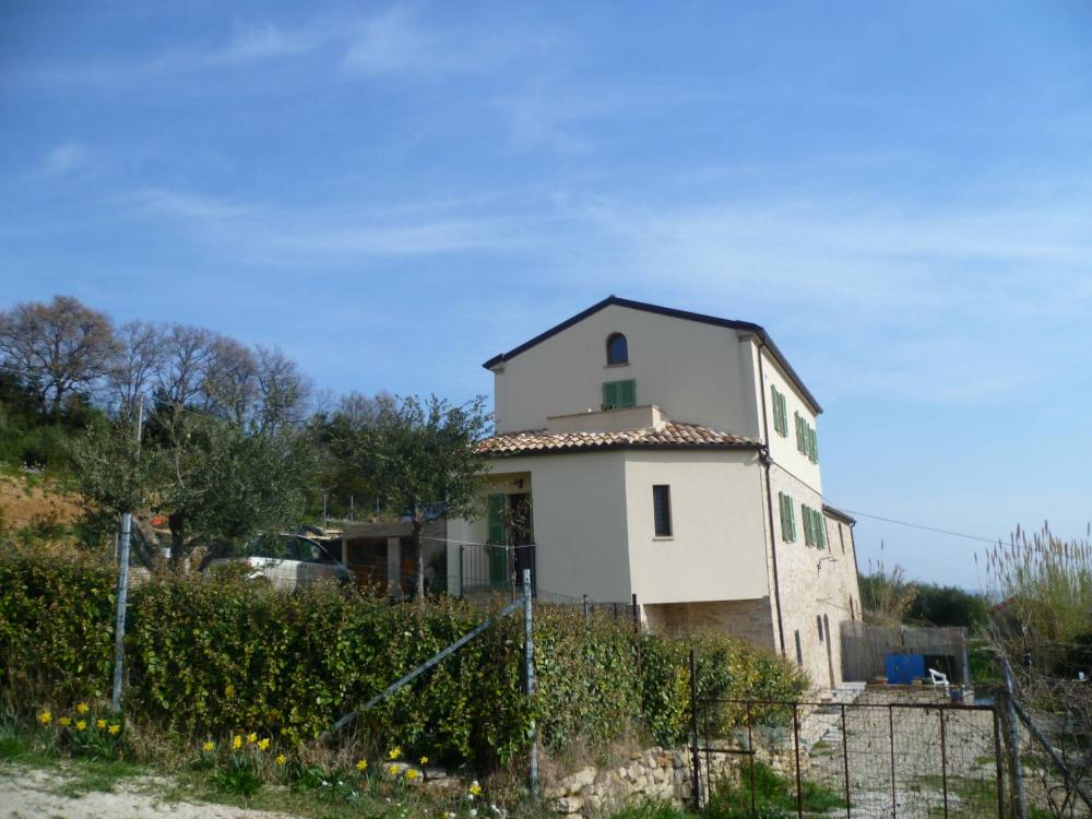 casa indipendente in vendita a Ripatransone