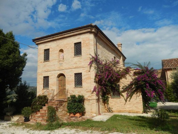casa indipendente in vendita a Ripatransone