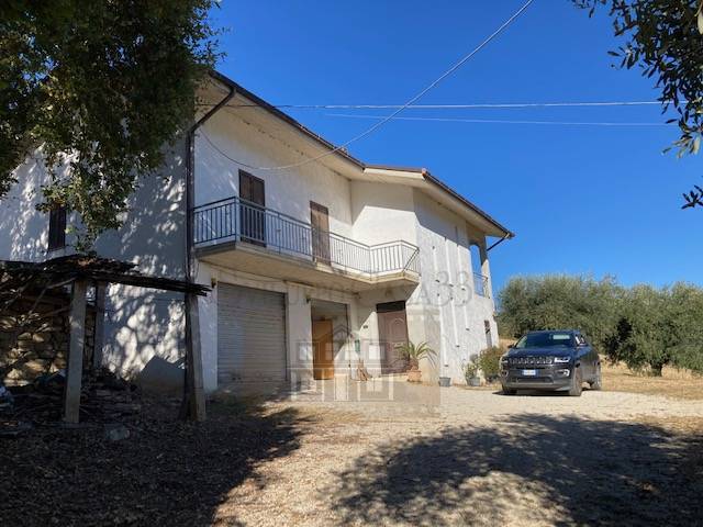 casa indipendente in vendita a Ripatransone
