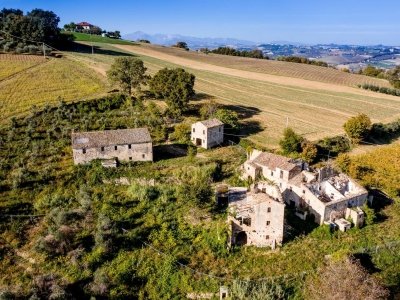 casa indipendente in vendita a Ripatransone