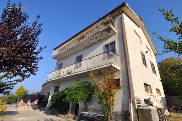 intera palazzina in vendita a Ripatransone