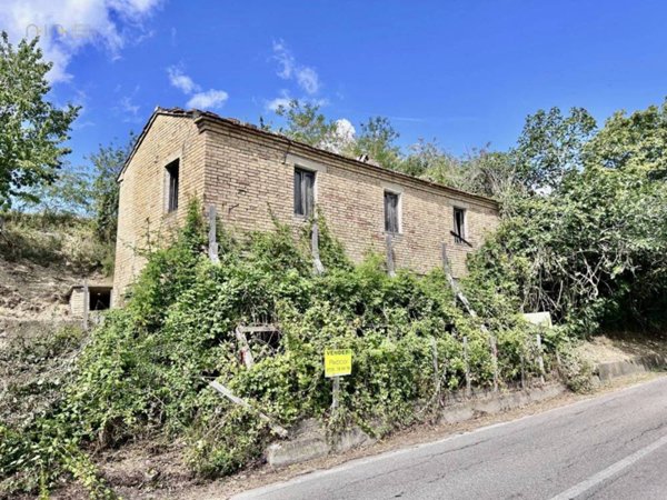 casa indipendente in vendita a Ripatransone