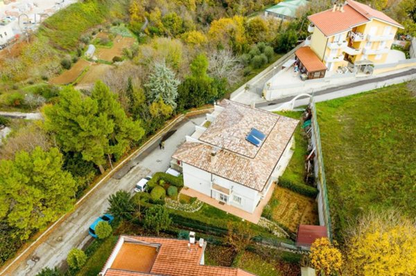 casa indipendente in vendita a Ripatransone