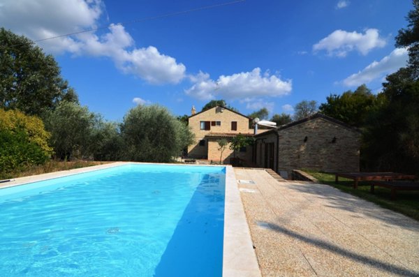 casa indipendente in vendita a Ripatransone