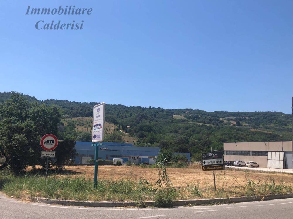 terreno edificabile in vendita a Ripatransone in zona San Salvatore