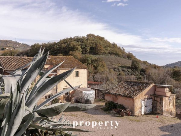casa indipendente in vendita a Ripatransone