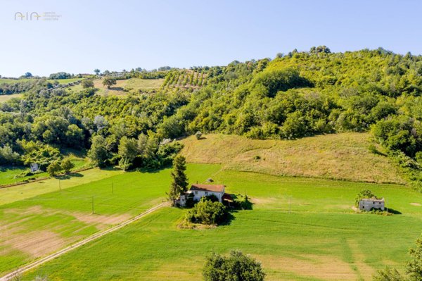 casa indipendente in vendita a Ripatransone