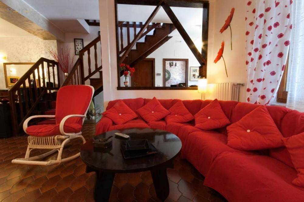 casa indipendente in vendita a Ripatransone in zona Petrella