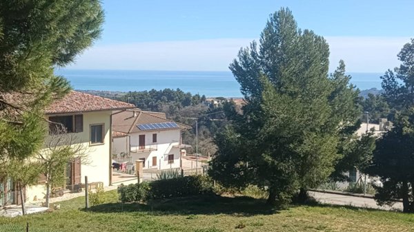casa indipendente in vendita a Ripatransone in zona Petrella
