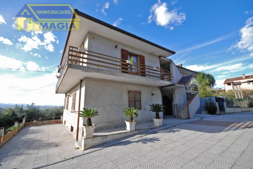 casa indipendente in vendita a Ripatransone