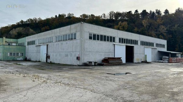 capannone in vendita a Ripatransone