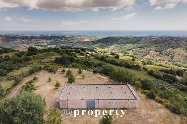casa indipendente in vendita a Ripatransone