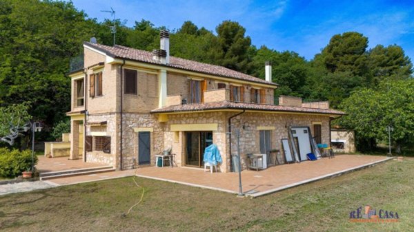 casa indipendente in vendita a Ripatransone