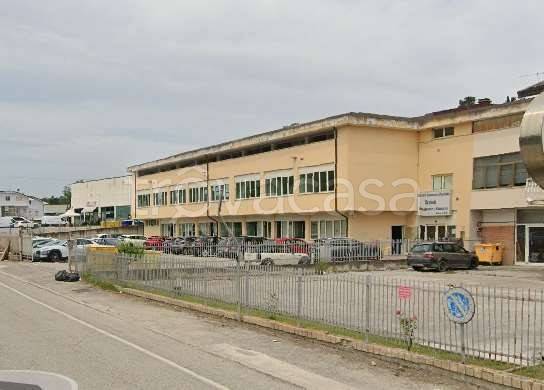 capannone in vendita a Ripatransone