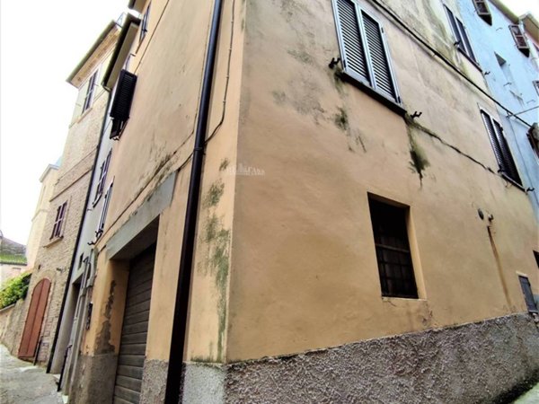 casa indipendente in vendita a Ripatransone
