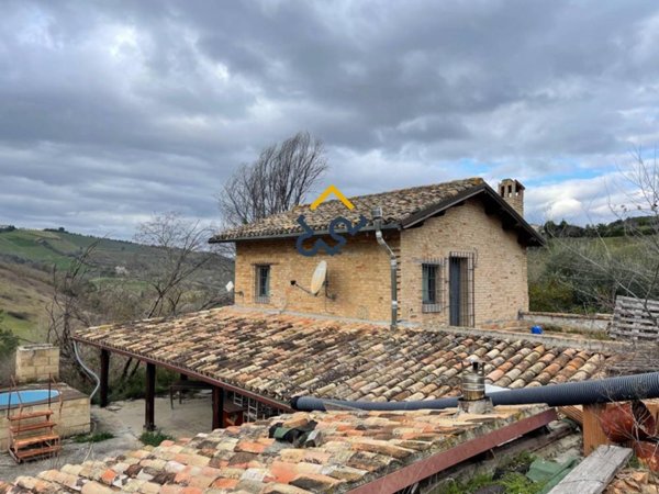 casa indipendente in vendita a Ripatransone