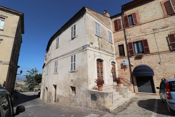 casa indipendente in vendita a Ripatransone