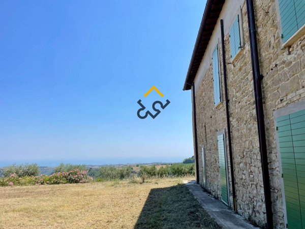 casa indipendente in vendita a Ripatransone