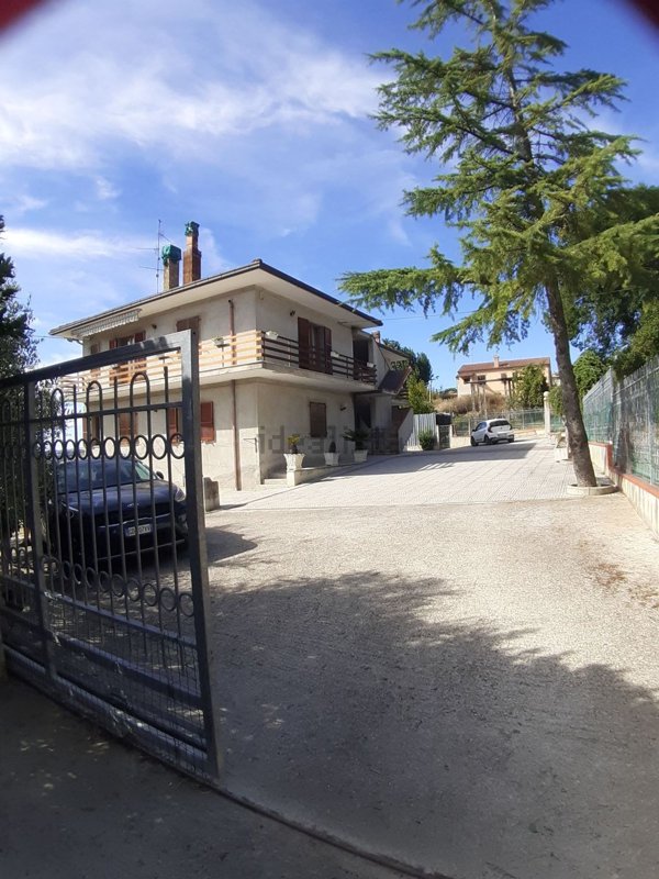 casa indipendente in vendita a Ripatransone
