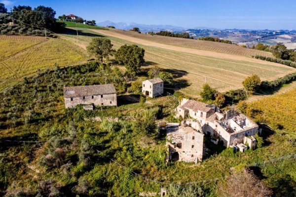 casa indipendente in vendita a Ripatransone
