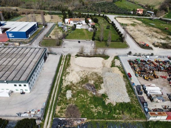 terreno edificabile in vendita a Ripatransone