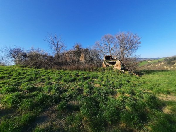 rudere in vendita a Ripatransone