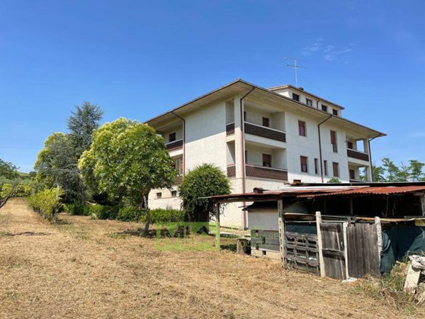 casa indipendente in vendita a Ripatransone
