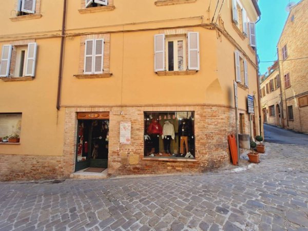 locale commerciale in vendita a Ripatransone