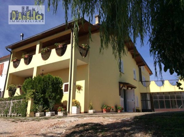casa indipendente in vendita a Ripatransone