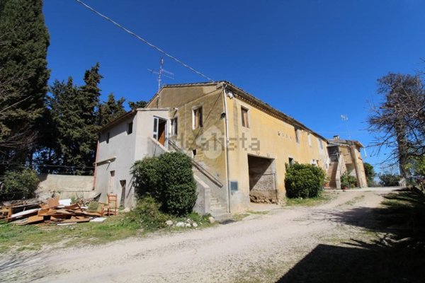 casa indipendente in vendita a Ripatransone