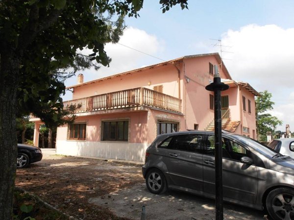 casa indipendente in vendita a Ripatransone in zona Petrella