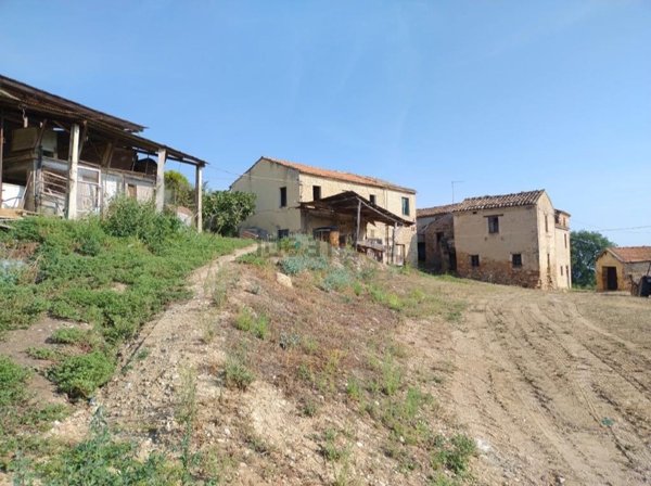 casa indipendente in vendita a Ripatransone in zona Petrella