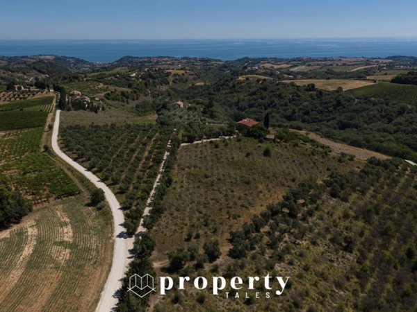 casa indipendente in vendita a Ripatransone