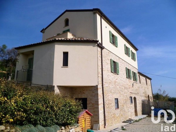 casa indipendente in vendita a Ripatransone