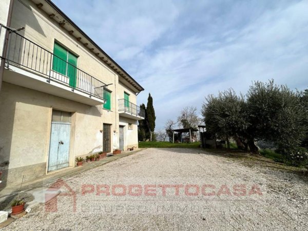 casa indipendente in vendita a Ripatransone