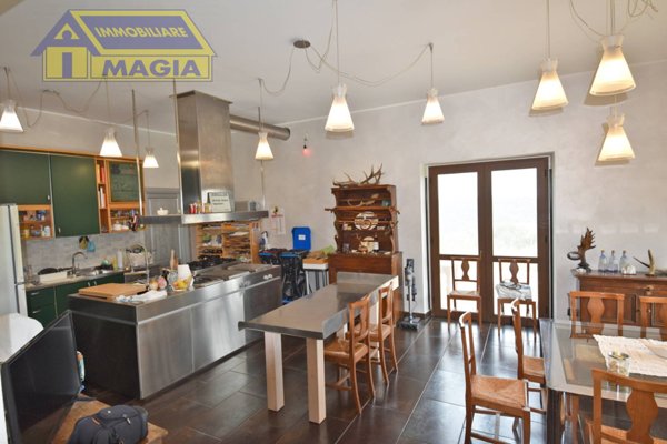 casa indipendente in vendita a Ripatransone