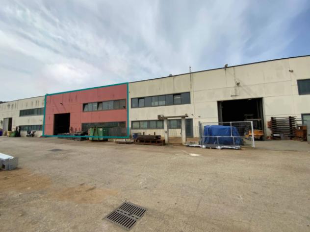 locale commerciale in vendita a Ripatransone