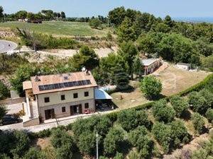 casa indipendente in vendita a Ripatransone