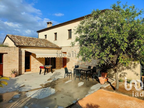 casa indipendente in vendita a Ripatransone