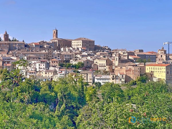 casa indipendente in vendita a Ripatransone