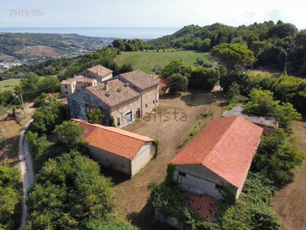 casale in vendita a Ripatransone